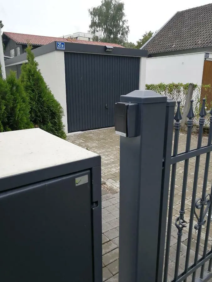 21A Comfortable Studio Taufkirchen  Taufkirchen (Munich)